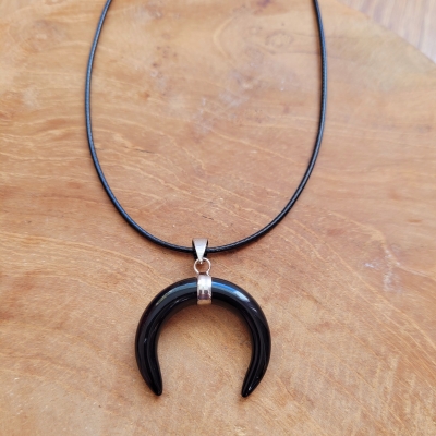 Ketting met onyx hoorn