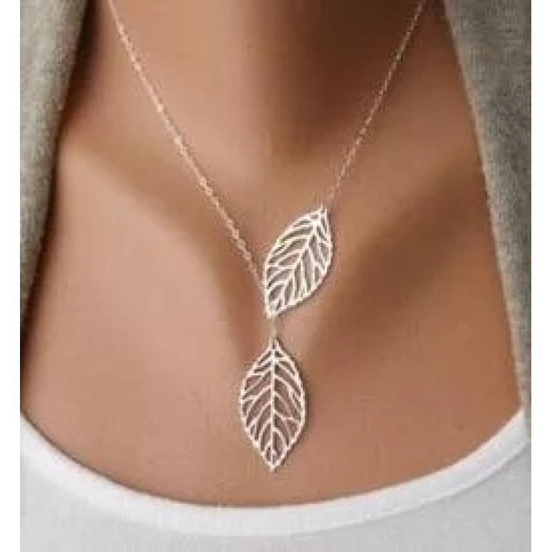 Zilveren ketting met blaadjes