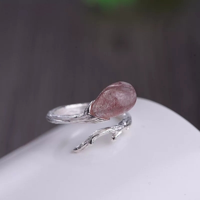 Rozenkwarts ring